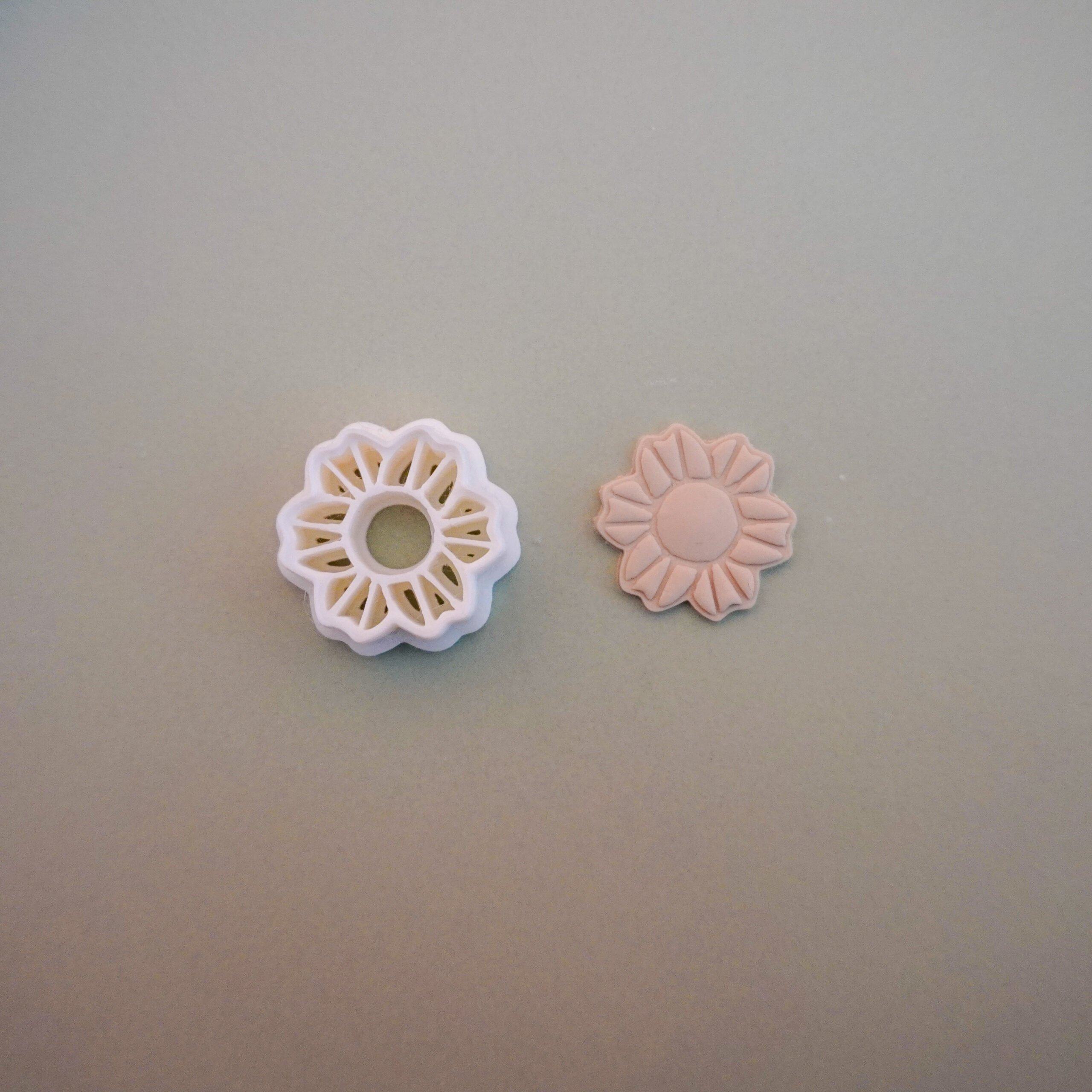 Clay Cutter #19 Flower - imagine 2