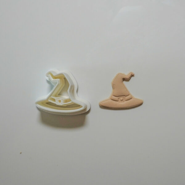 Clay Cutter #210 Witch Hat