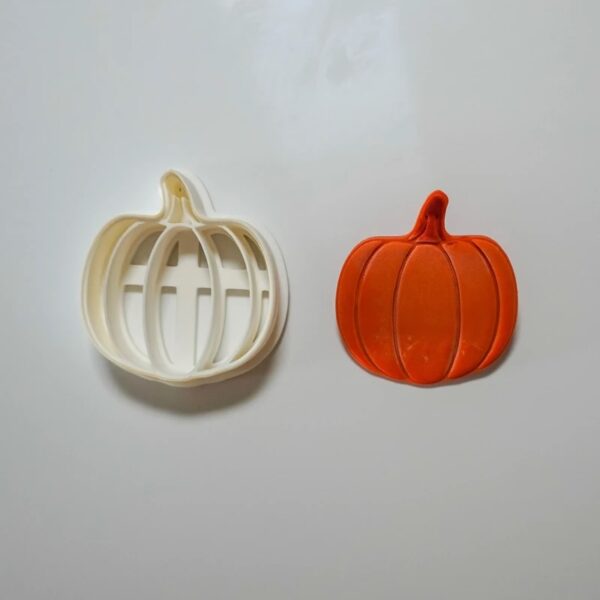 Clay Cutter #228 Pumpkin Brooch