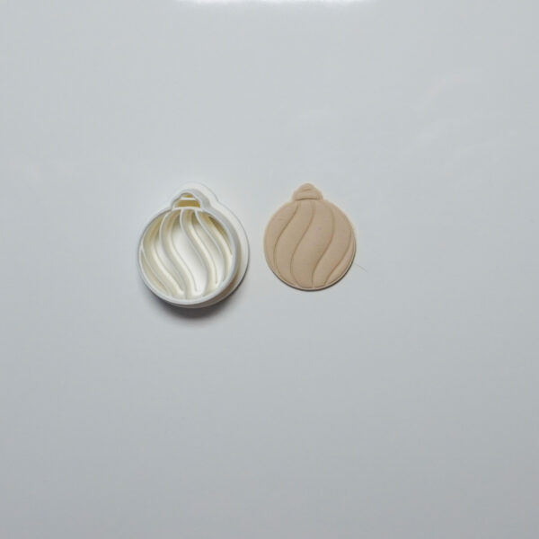 Clay Cutter #252 Christmas Bauble - imagine 2