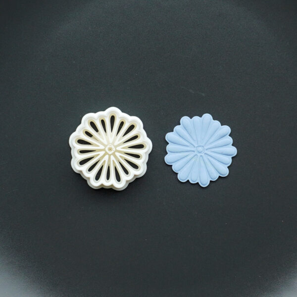 Clay Cutter #27 Flower